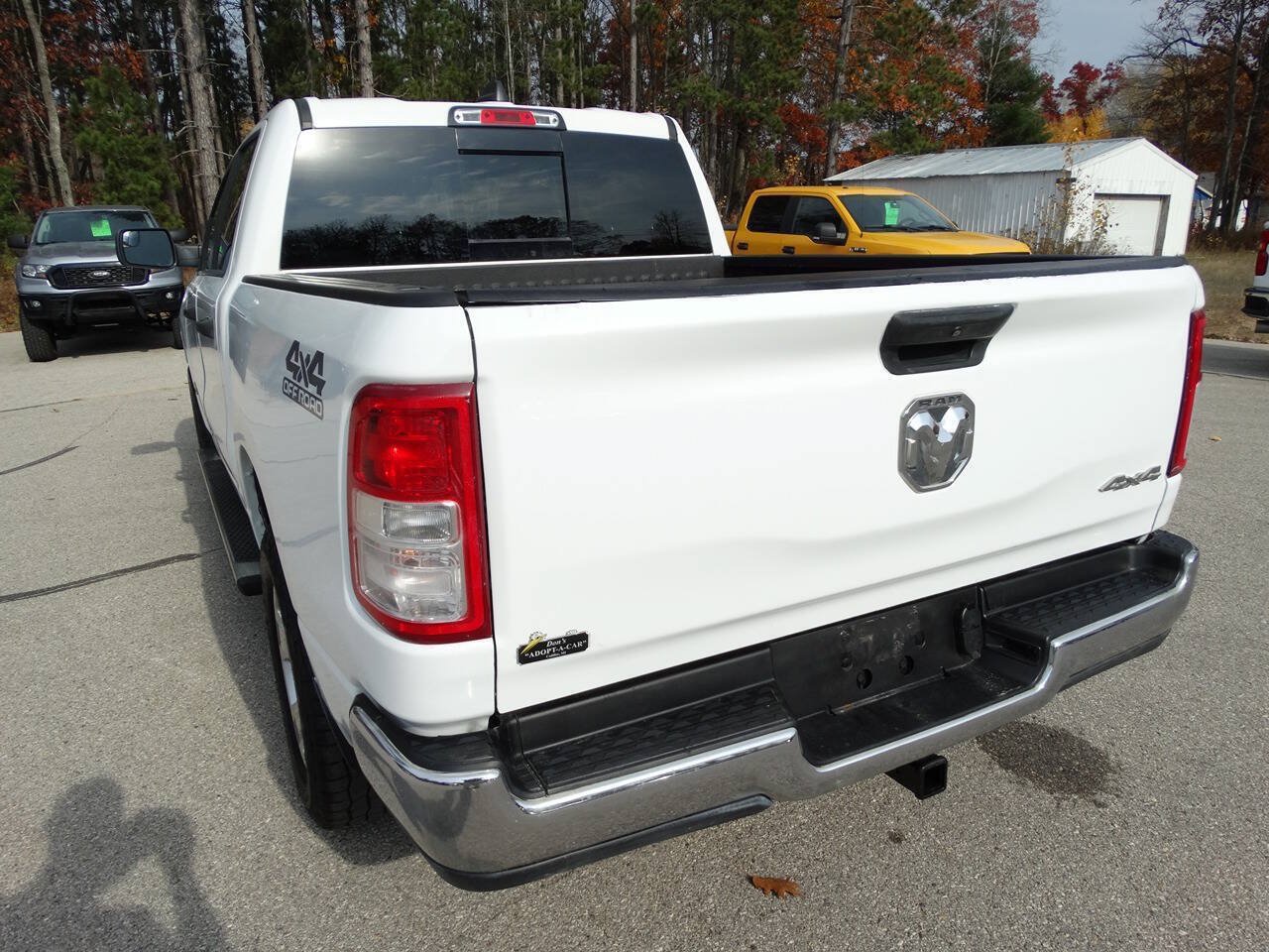 Used 2019 RAM 1500 4x4 Crew Cab Tradesman w/ SXT Appearance Group image 6