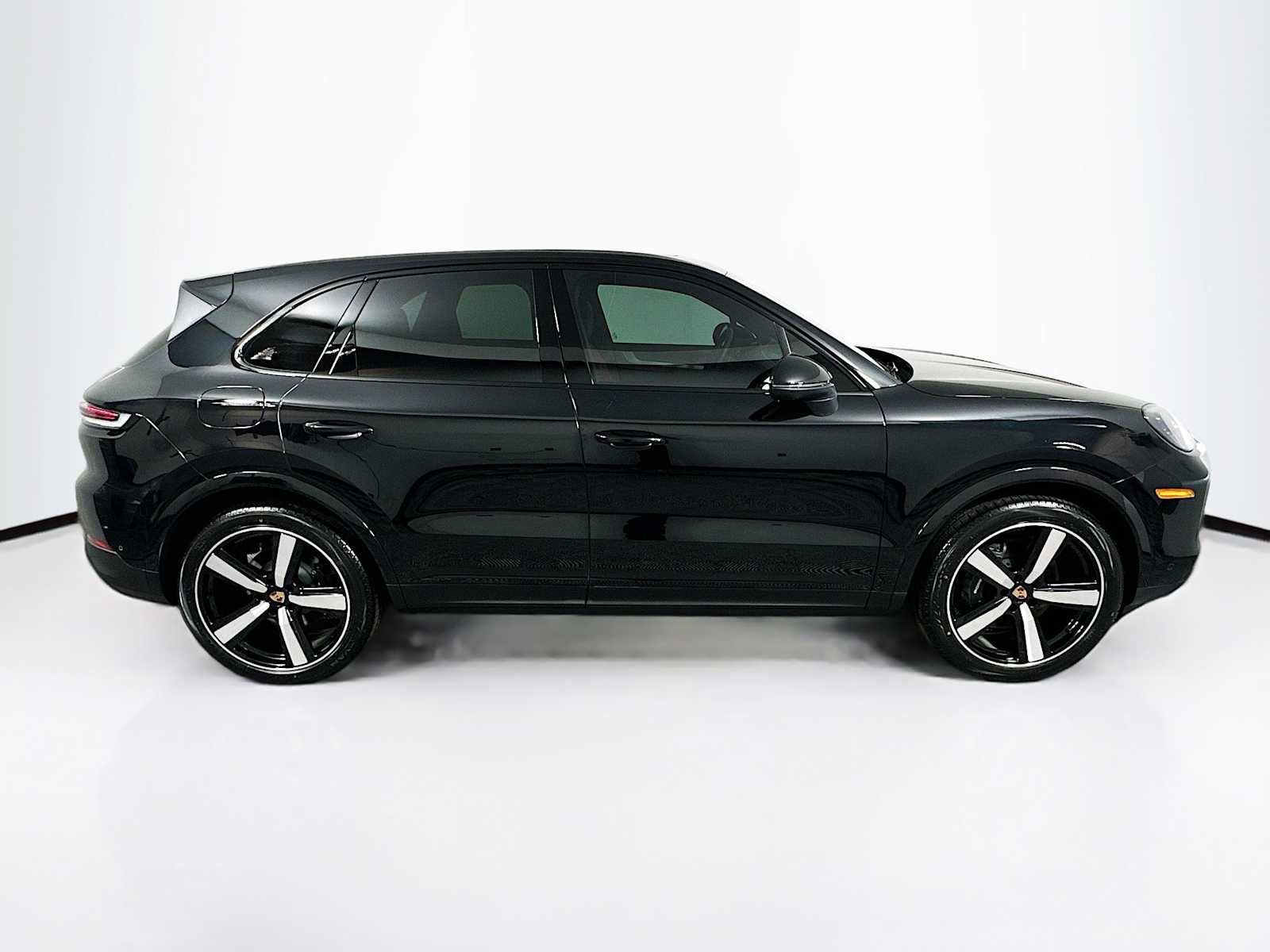 Used 2026 Porsche Cayenne AWD/4WD image 8