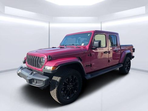 Used 2024 Jeep Gladiator Sport AWD/4WD image 7