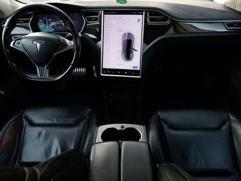 Used 2014 Tesla Model S P85D image 2