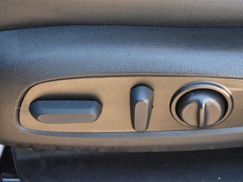 Used 2022 Chevrolet Blazer Premier image 28