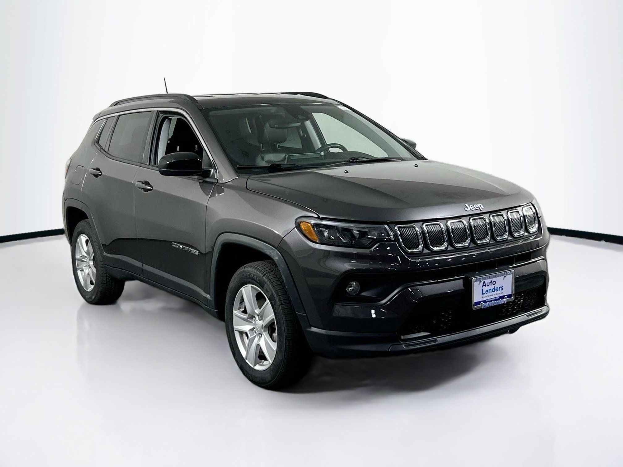 Used 2022 Jeep Compass Latitude w/ Convenience Group AWD/4WD image 3