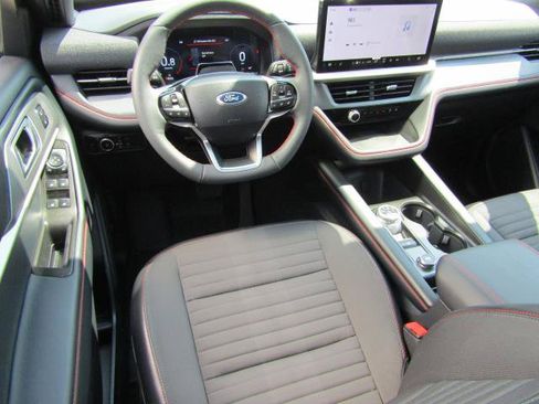 Used 2026 Ford Explorer ST-Line w/ ST-Line Street Pack AWD/4WD image 2