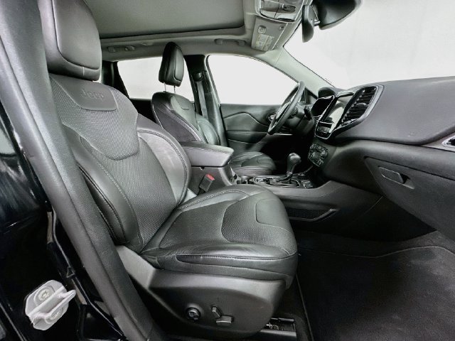 Used 2021 Jeep Cherokee Limited AWD/4WD image 27