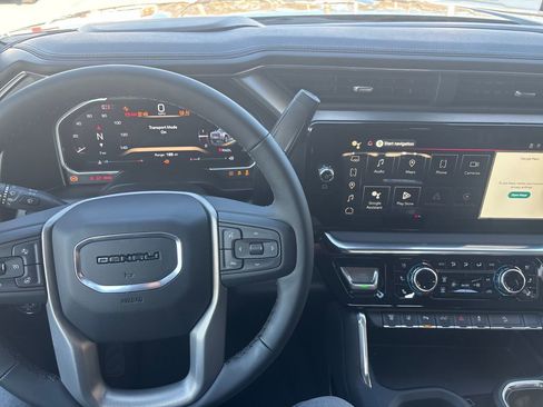 New 2026 GMC Sierra 2500 Denali w/ Denali Reserve Package image 17