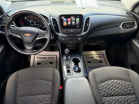 Used 2018 Chevrolet Equinox LT w/ Sun & Infotainment Package AWD/4WD image 16