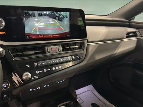 Certified 2024 Lexus ES 350 w/ Premium Package FWD image 32