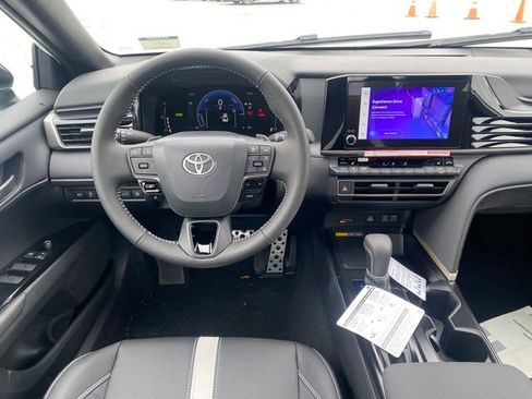 New 2026 Toyota Camry Hybrid AWD/4WD image 11