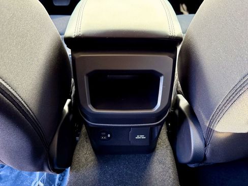 New 2025 Ford Ranger XLT w/ FX4 Off-Road Package image 32