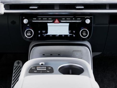 New 2026 Hyundai Ioniq 9 Calligraphy AWD/4WD image 16