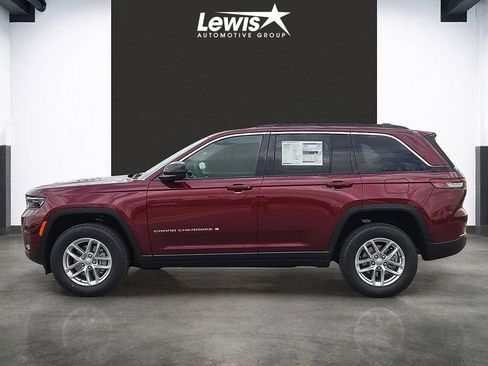 New 2026 Jeep Grand Cherokee Laredo X AWD/4WD image 2