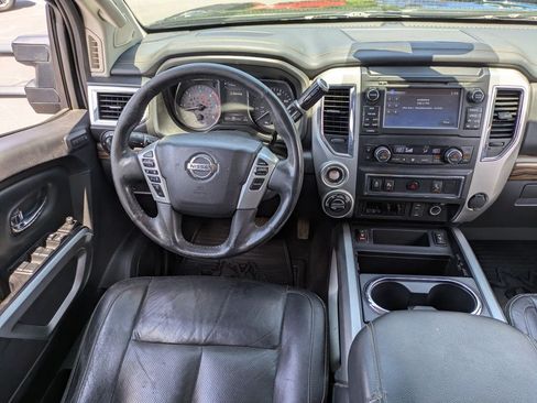 Used 2016 Nissan Titan SV AWD/4WD image 15