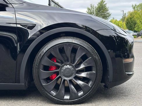 Used 2022 Tesla Model Y Performance AWD/4WD image 19