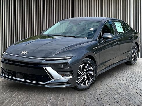 New 2026 Hyundai Sonata Blue FWD image 2