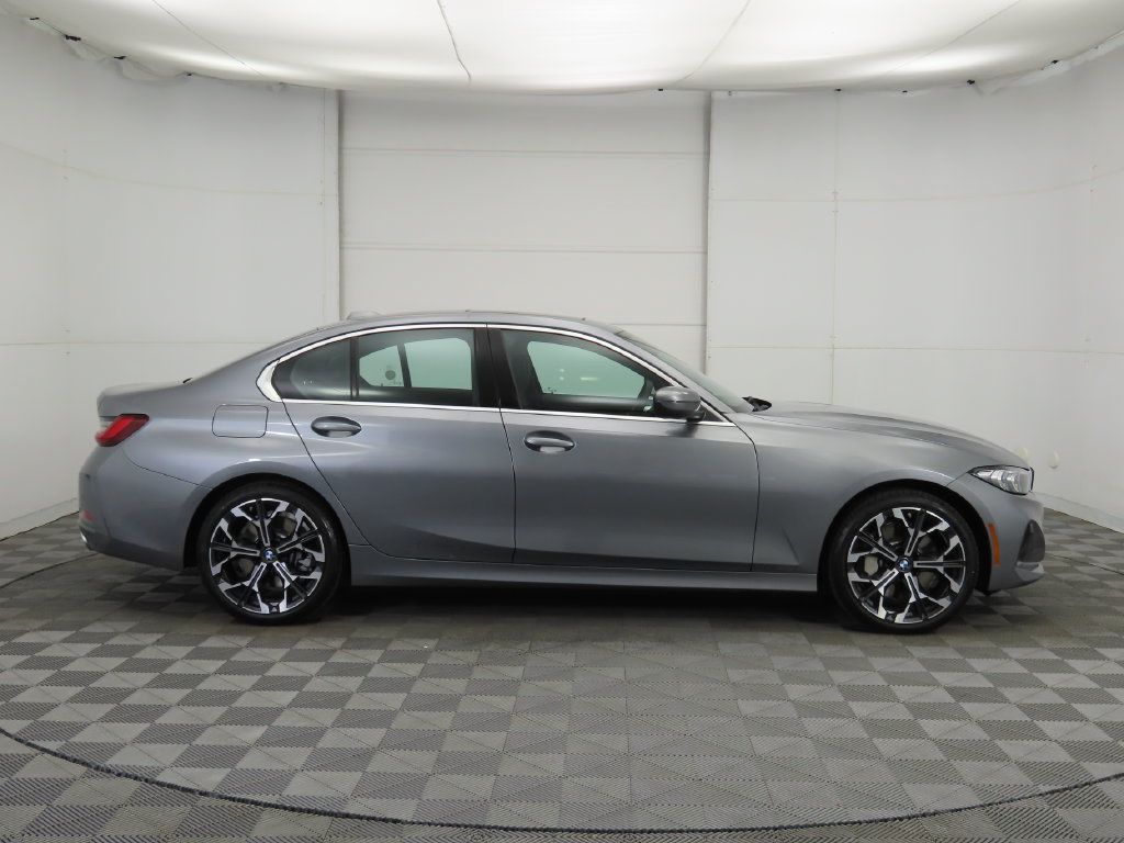 Used 2026 BMW 330i Sedan w/ Convenience Package RWD image 5