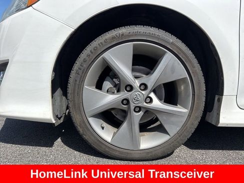 Used 2014 Toyota Camry SE w/ Leather Package FWD image 15