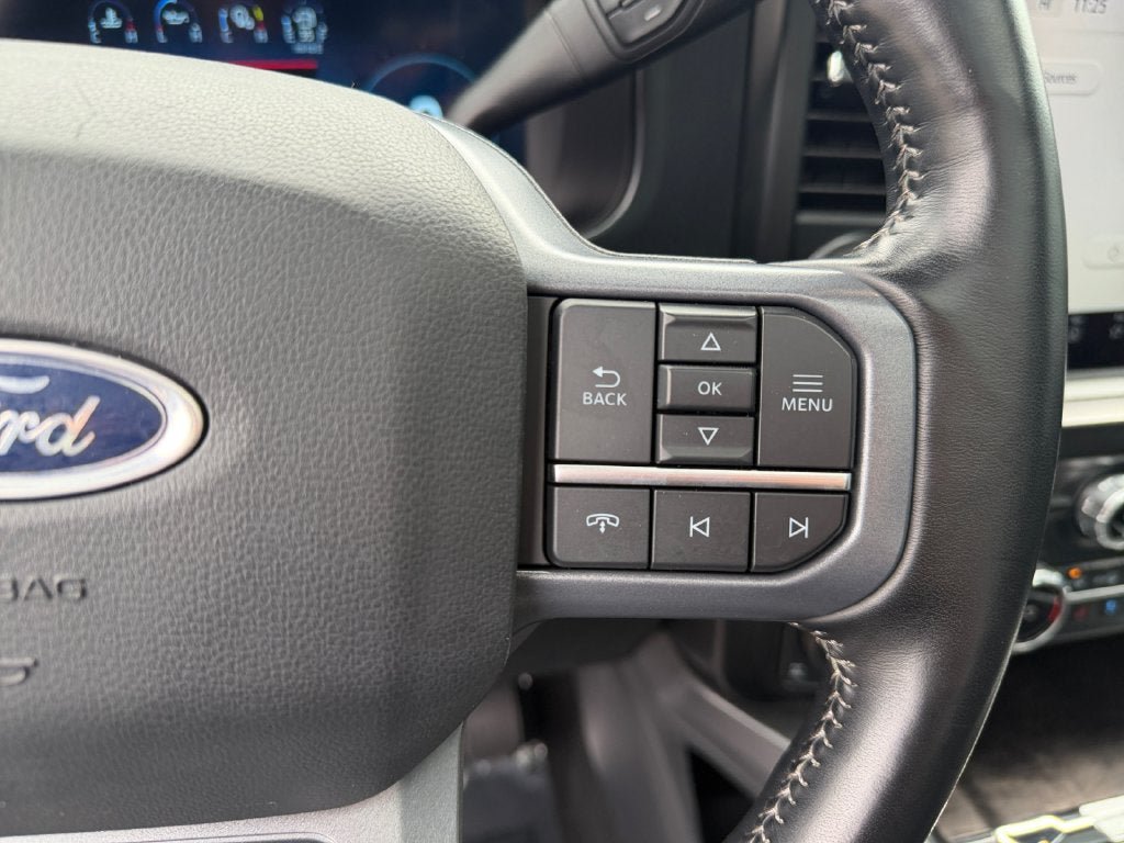 Used 2023 Ford F350 Lariat w/ Lariat Ultimate Package AWD/4WD image 16
