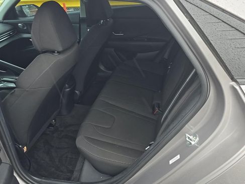 Used 2022 Hyundai Elantra SEL FWD image 10