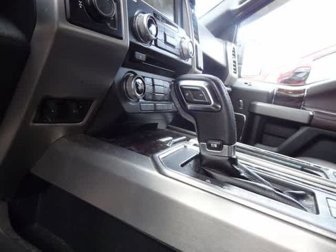 Used 2015 Ford F150 Platinum w/ Equipment Group 701A Luxury AWD/4WD image 12