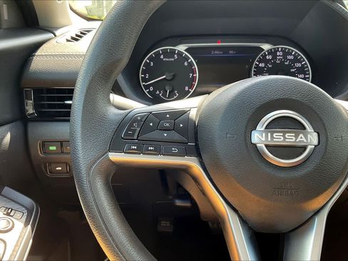 Used 2024 Nissan Sentra SV FWD image 23