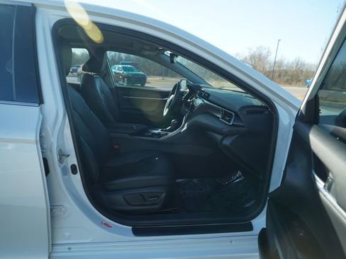 Used 2020 Toyota Camry XSE image 20