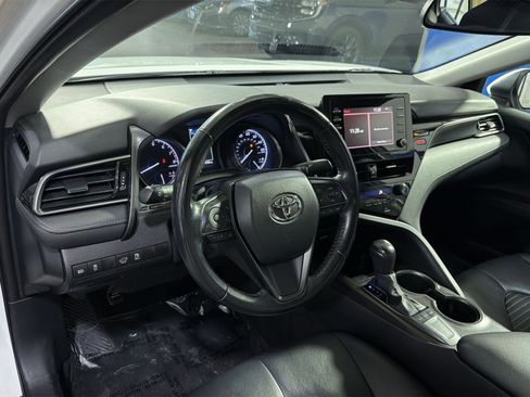 Used 2023 Toyota Camry SE FWD image 19