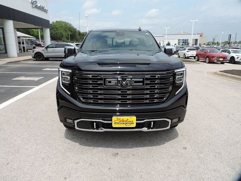 Certified 2026 GMC Sierra 1500 Denali Ultimate AWD/4WD image 2