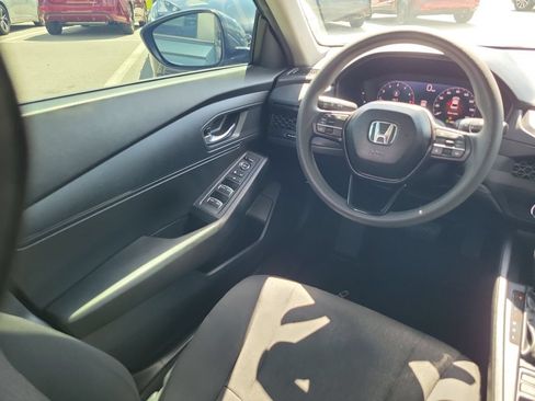Used 2025 Honda Accord LX image 14