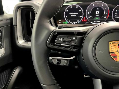 New 2026 Porsche Cayenne E-Hybrid AWD/4WD image 19
