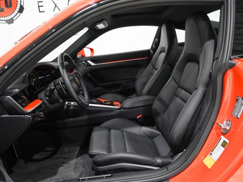 Used 2021 Porsche 911 Carrera RWD image 8