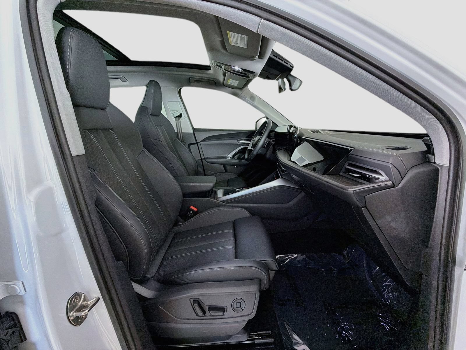 Certified 2025 Audi Q5 Premium w/ Premium Plus AWD/4WD image 29