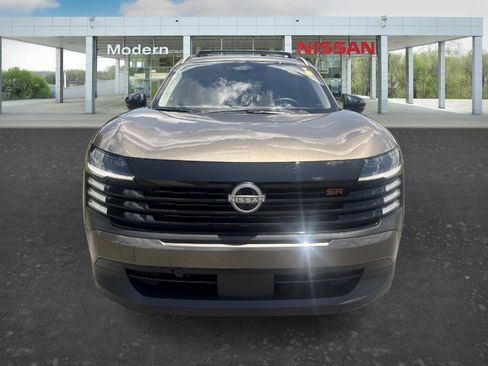 Certified 2026 Nissan Kicks SR FWD image 8
