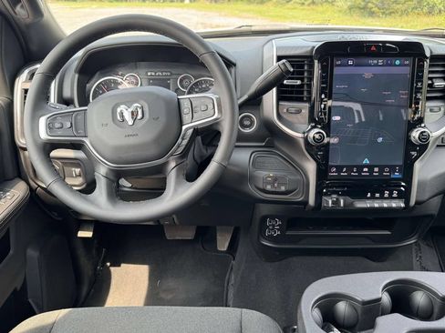 Used 2026 RAM 2500 Big Horn AWD/4WD image 16
