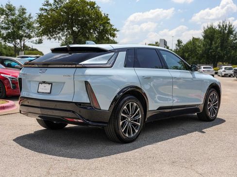 Certified 2024 Cadillac Lyriq Sport w/ LPO, Floor Liner Package AWD/4WD image 4