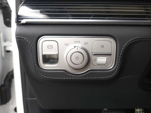 Certified 2025 Mercedes-Benz GLS 63 AMG 4MATIC image 10