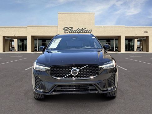 Used 2022 Volvo XC60 B5 R-Design w/ Advanced Package AWD/4WD image 2