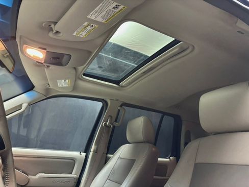 Used 2007 Ford Explorer XLT AWD/4WD image 36