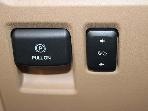 Used 2022 Ford F150 Lariat w/ Equipment Group 501A Mid image 46