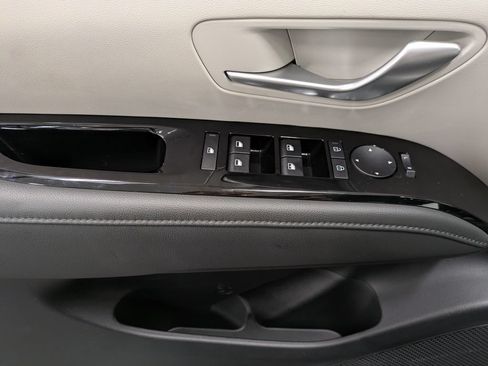 Used 2025 Hyundai Tucson Limited AWD/4WD image 9