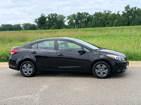 Used 2017 Kia Forte LX w/ LX Popular Package FWD image 25
