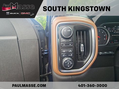 Used 2021 Chevrolet Silverado 1500 High Country w/ Technology Package AWD/4WD image 10