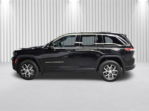 New 2025 Jeep Grand Cherokee Limited w/ Luxury Tech Group II image 7