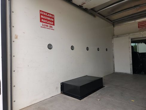 Used 2022 Ford Transit 350 DRW RWD image 14