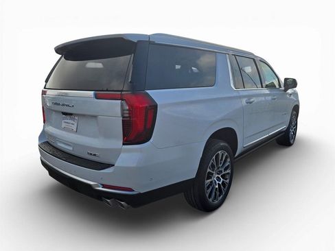 New 2026 GMC Yukon XL Denali w/ Denali Reserve Package image 4