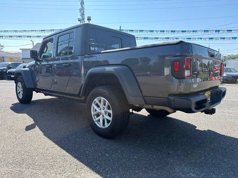 Used 2023 Jeep Gladiator Sport AWD/4WD image 5