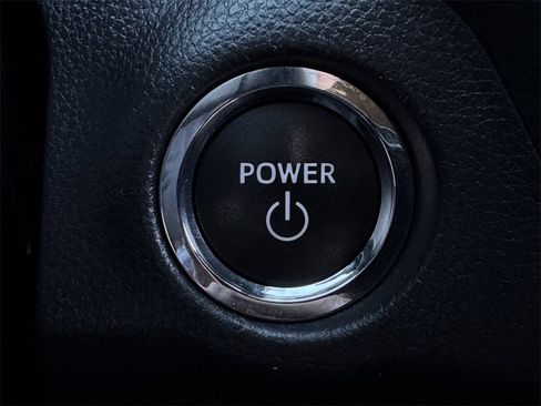 Used 2024 Toyota RAV4 SE image 21