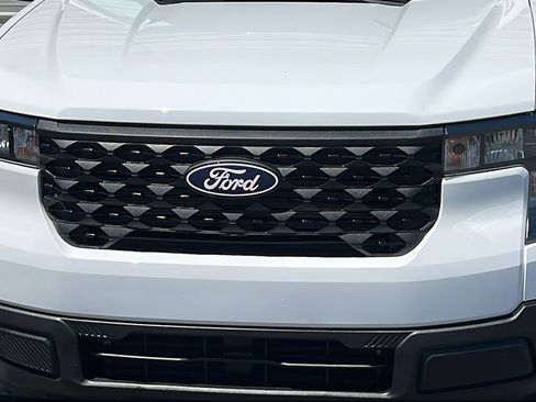 Certified 2025 Ford Maverick XL FWD image 3