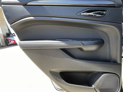 Used 2013 Cadillac SRX FWD image 34