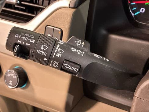 Used 2017 GMC Yukon SLE image 27