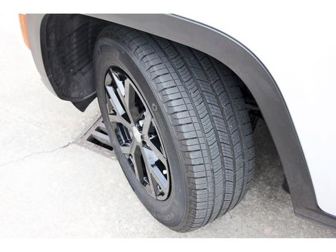 Used 2022 Jeep Grand Cherokee Limited RWD image 33